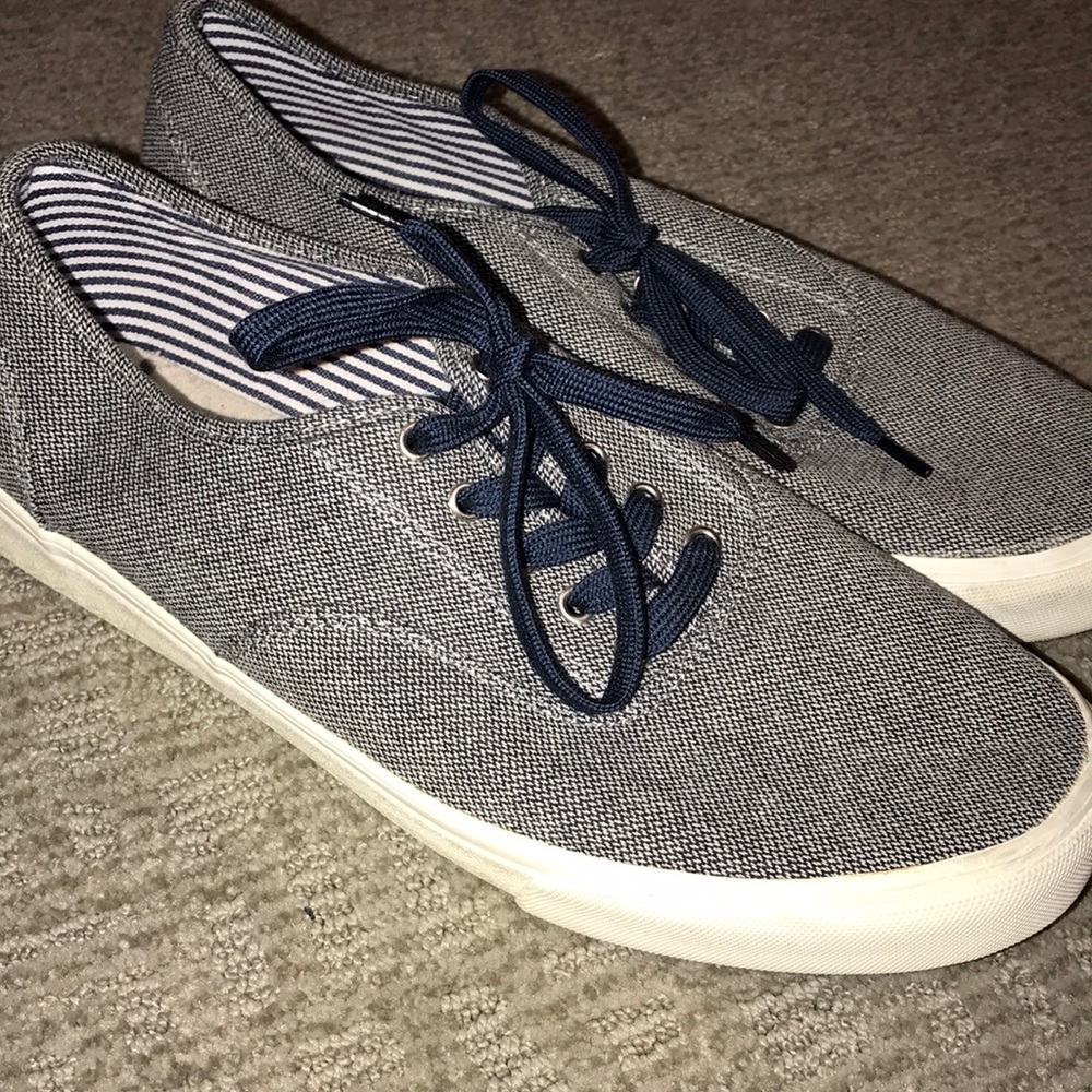 Old navy sneakers 11
